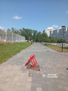 Колодец у заброшенного кинотеатра: жители недовольны ответами властей