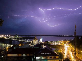 Сильные дожди и грозы 31 июля: как подготовиться и избежать опасности